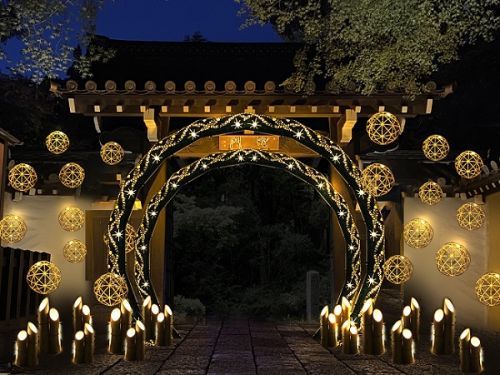 竹あかりで灯される聖門(イメージ)