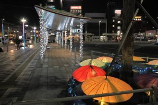 JR成田駅前イルミネーション「#ナリタナナイロ」の写真４