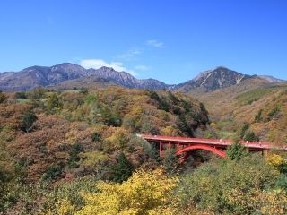 川俣川渓谷の紅葉の写真３