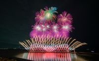 大阪・関西万博の夜空に、希望の光が芸術となって咲き誇る。福島県『双葉花火』が打ち上げ