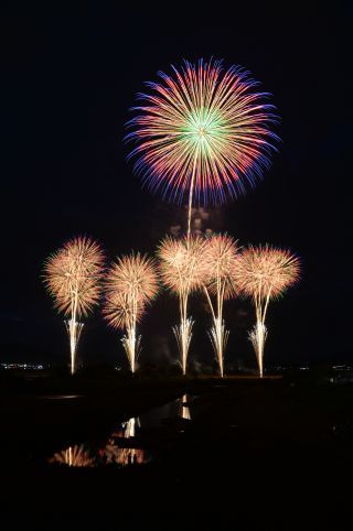 岡平和祭保津川市民花火大会イメージ