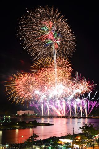 令和５年実施のみなと舞鶴ちゃった花火大会イメージ