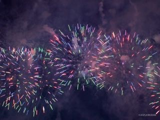 色とりどりの花火が楽しめます
