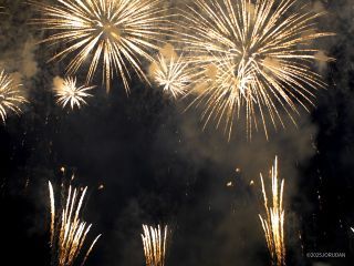 大トリの大迫力スターマイン！