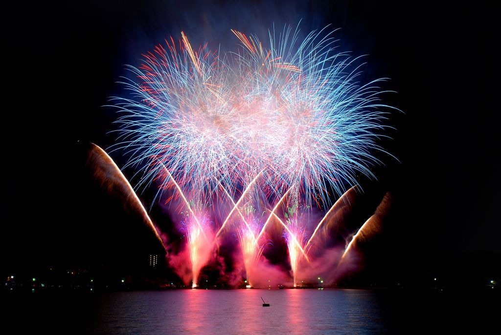 7月日 8月3日 4日 水戸市市制施行130周年記念 第59回水戸黄門まつりを開催します 花火大会