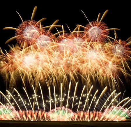 3年ぶりの開催 第35回利根川大花火大会2尺玉を含む3万発の花火が音楽