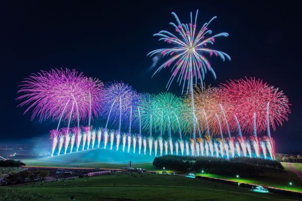 日本中で人気のツアー型花火大会「芸術花火シリーズ」 今年も宮城県