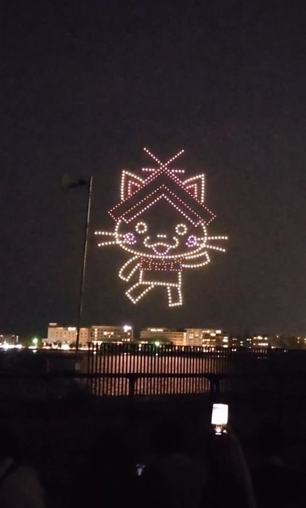 昨年の松江水郷祭ドローンショーの様子