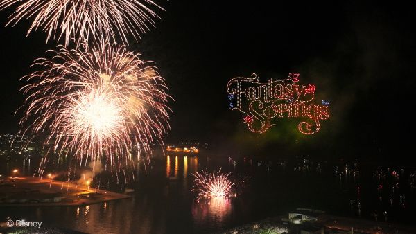 東京ディズニーリゾート(R)・スペシャルドローンショー“マジック・イン・ジ・エア”イメージ１
