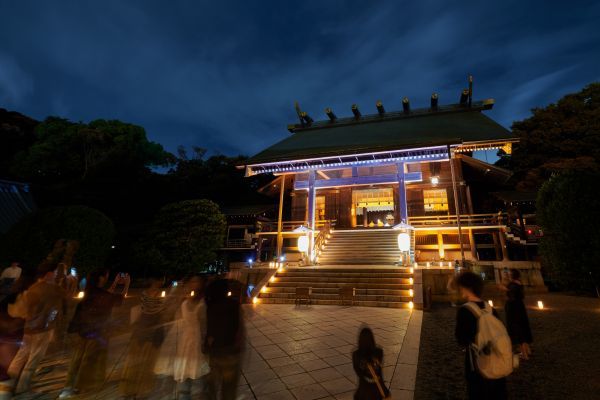 夜間中庭参拝