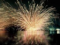 松原湖灯籠流し花火大会の写真