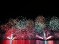 とうろう流しと大花火大会の写真