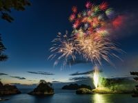 堂ヶ島夕映えの花火の写真