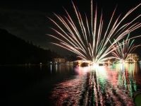 やすぎ月の輪まつり花火大会の写真