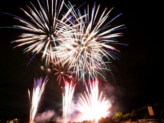 ハーベストの丘 夏の花火イベント写真１