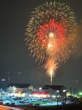 第48回三原やっさ祭り「2023やっさ花火フェスタ」写真２