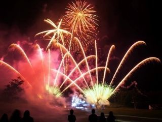 ルスツリゾート 夏休みスペシャル花火大会写真２