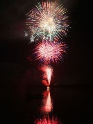 第50回めまんべつ観光夏まつり 水上花火大会の写真３