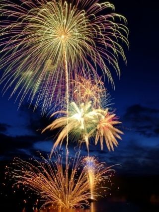 田瀬湖湖水まつり 水・空中花火大会写真１