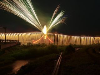 浅川の花火の写真３