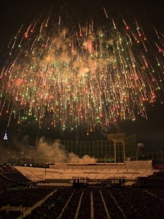 東日本大震災・九州災害復興チャリティー 2025 神宮外苑花火大会の写真３