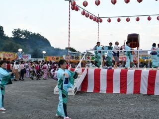 武田陣没将士供養会 & 武田の里にらさき 花火大会の写真３