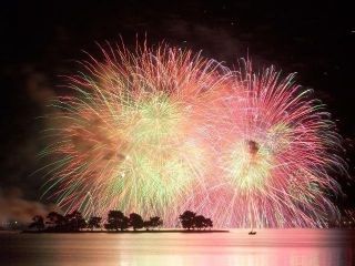 2025松江水郷祭湖上花火大会の写真３