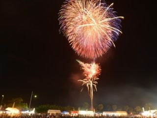 第62回奄美市市制施行20周年記念 奄美まつり花火大会の写真４