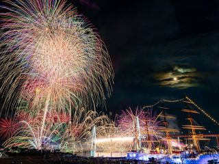射水市制20周年記念 第59回富山新港花火大会の写真３