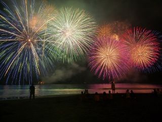 湯河原温泉海上花火大会写真１