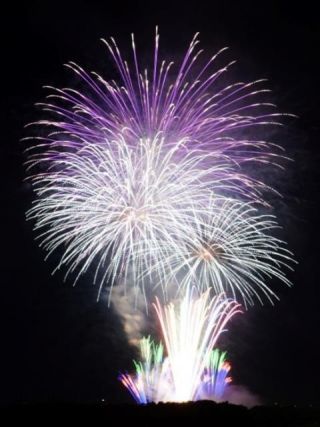 鳥取しゃんしゃん祭 日本海新聞発刊50周年記念「第73回市民納涼花火大会」写真１