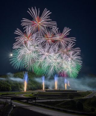 2024 岡山国際サーキット花火大会 produced by 磯谷煙火店の写真３