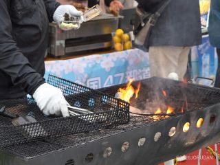 おいしいグルメを召し上がれ