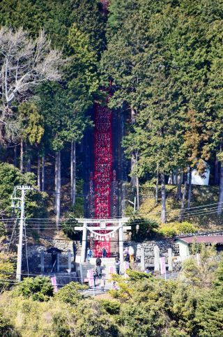 素盞鳴（スサノオ）神社雛段飾り2