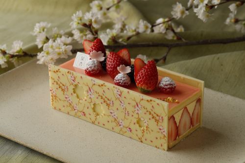 PATISSERIE「栞杏 1928」さくらフレジェ