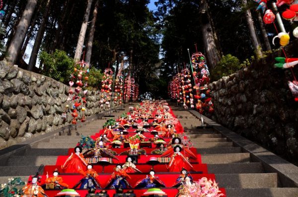 素盞鳴（スサノオ）神社雛段飾り1