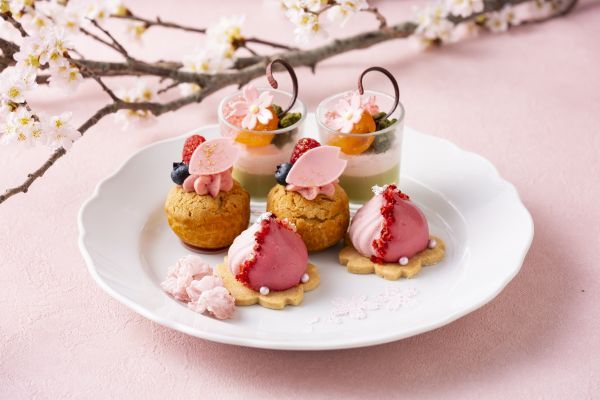 ～Sweets （1st Plate）～ 抹茶とさくらのヴェリーヌ、抹茶とさくらのシュークリーム、桜ムース いちごのグラサージュがけ