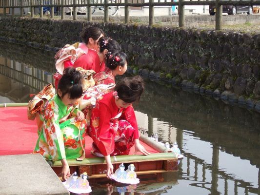 豆田流しびな