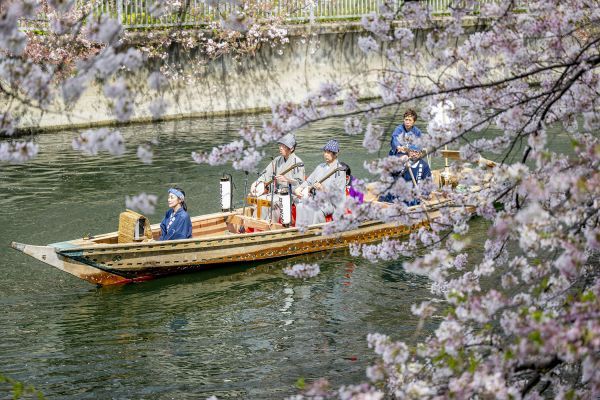 新内流しの音色が聞こえてくると、まるで江戸時代へタイムスリップしたかのような気分に