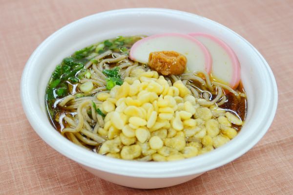 小田原産の梅肉とかまぼこを使った「梅まつりそば」