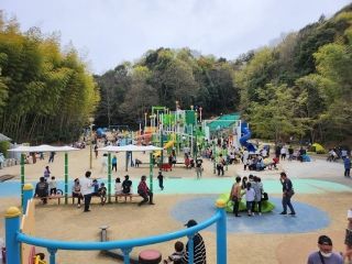 ピースリーホーム バンブー総合公園の写真３