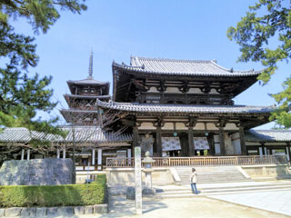 法隆寺の桜写真１