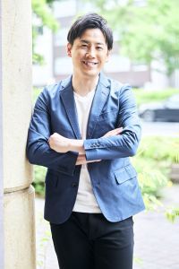 平松伴康