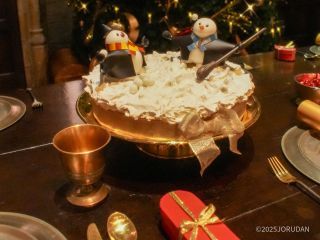 豪華な食卓をお楽しみください(食べられません)