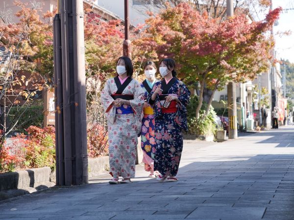 時代衣装でまち歩きイメージ