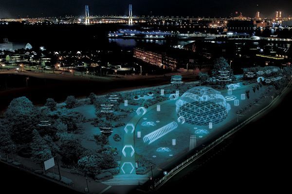 ① 新港中央広場