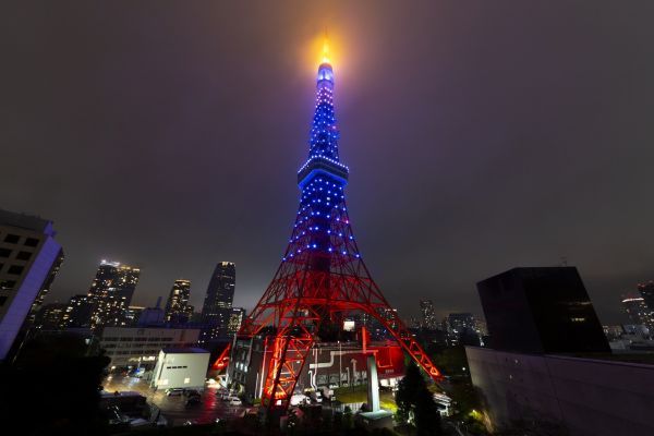 11月23日の夜、SAMURAI BLUEに輝いた東京タワー