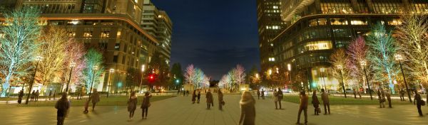 ※東京駅丸の内中央広場から行幸通りを見たライトアップイメージ