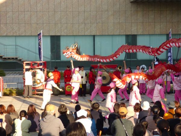 鶴鳴学園 長崎女子高等学校 龍踊部