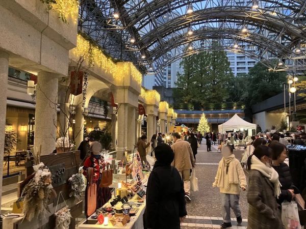 赤坂蚤の市 in ARK Hills Christmas ver.
